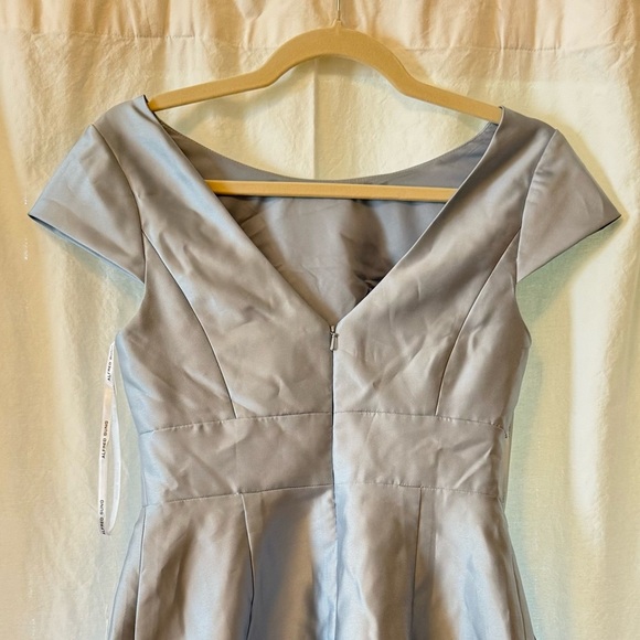 ALFRED SUNG Backless Cap Sleeve Dress in Light Blue, NWT just needs a good steam - Picture 9 of 9